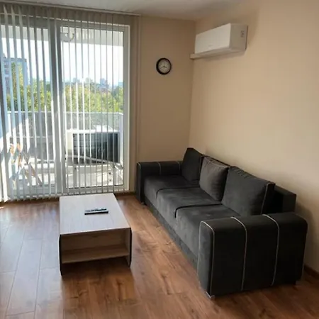 комфорт, близо до летището Apartment Sofia