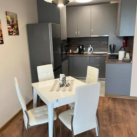 комфорт, близо до летището Apartment *
